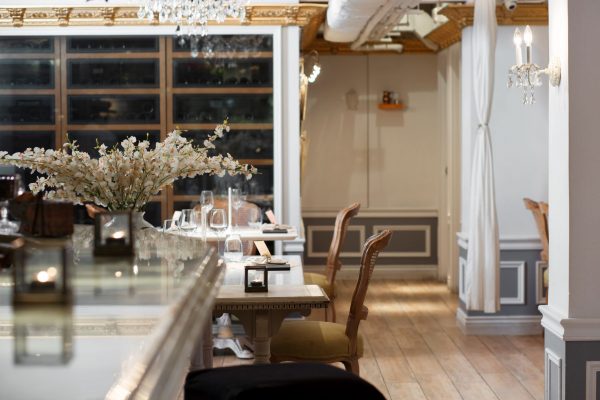 Dining Room in Bloom