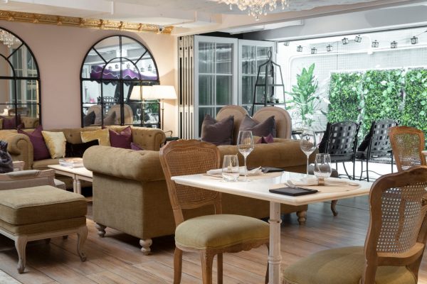 Terrace Lounge